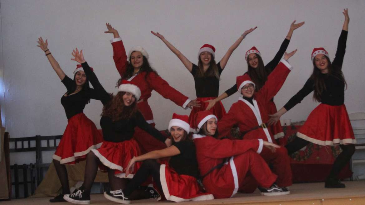 24/12/2022:Γιορτή Χριστουγέννων από τους μαθητές μας.